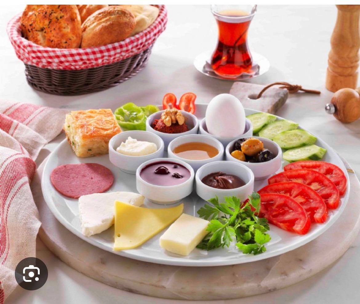 Klasik Kahvaltı Tabağı (Tek Kişilik - 1 bardak çay ile)